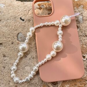 Pearls phone strap